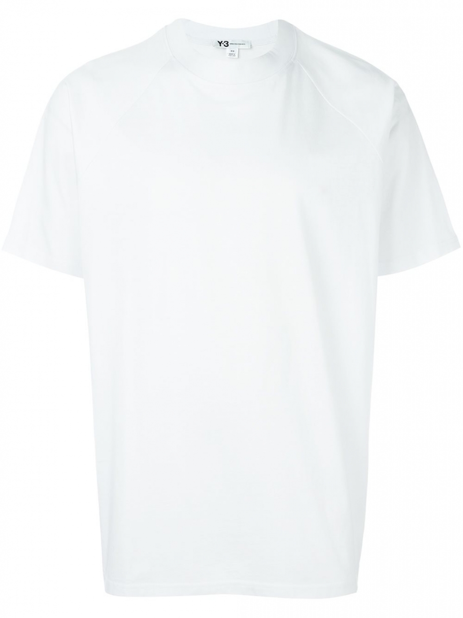 Ofis Stili: Takım ve Beyaz Tişört