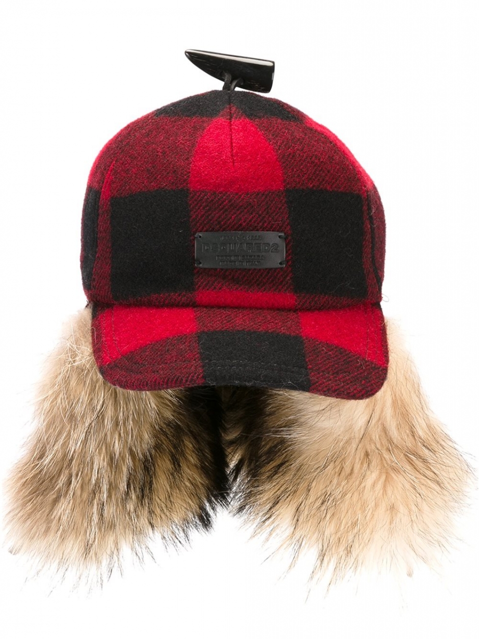 Kışın Vazgeçilmezi: Kulaklıklı Şapkalar