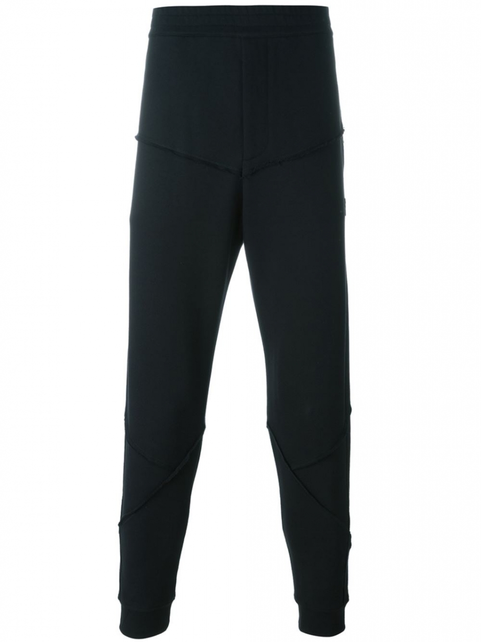 Seyahate Gidiyoruz: İhtiyacınız Olan Bir Sevgili Bir de Beyaz Tişört