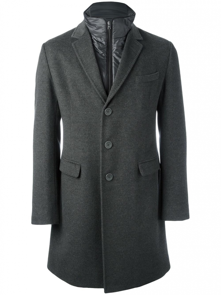 Seyahate Gidiyoruz: İhtiyacınız Olan Bir Sevgili Bir de Beyaz Tişört