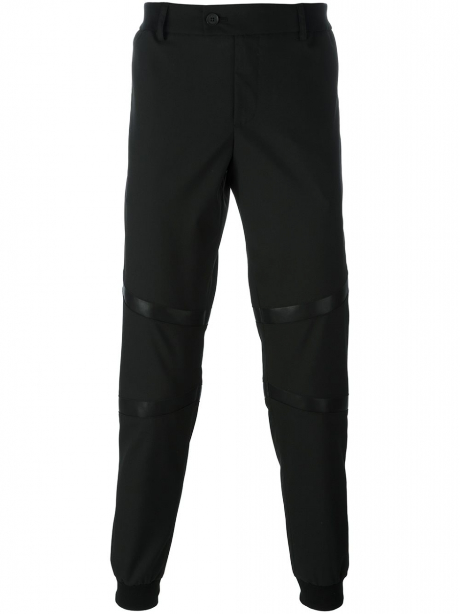 Seyahate Gidiyoruz: İhtiyacınız Olan Bir Sevgili Bir de Beyaz Tişört