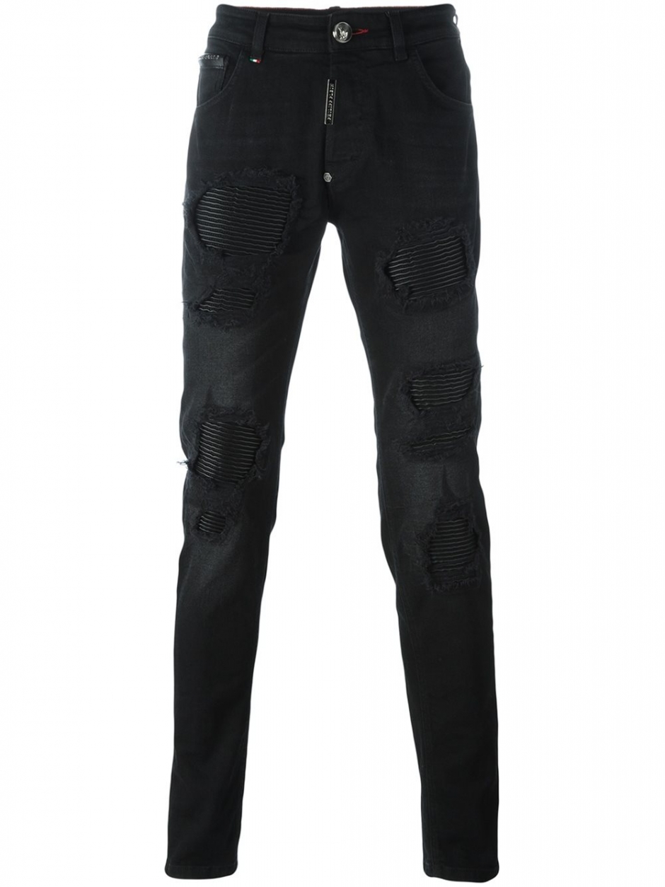 Seyahate Gidiyoruz: İhtiyacınız Olan Bir Sevgili Bir de Beyaz Tişört