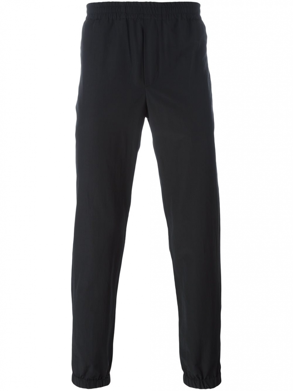 Seyahate Gidiyoruz: İhtiyacınız Olan Bir Sevgili Bir de Beyaz Tişört