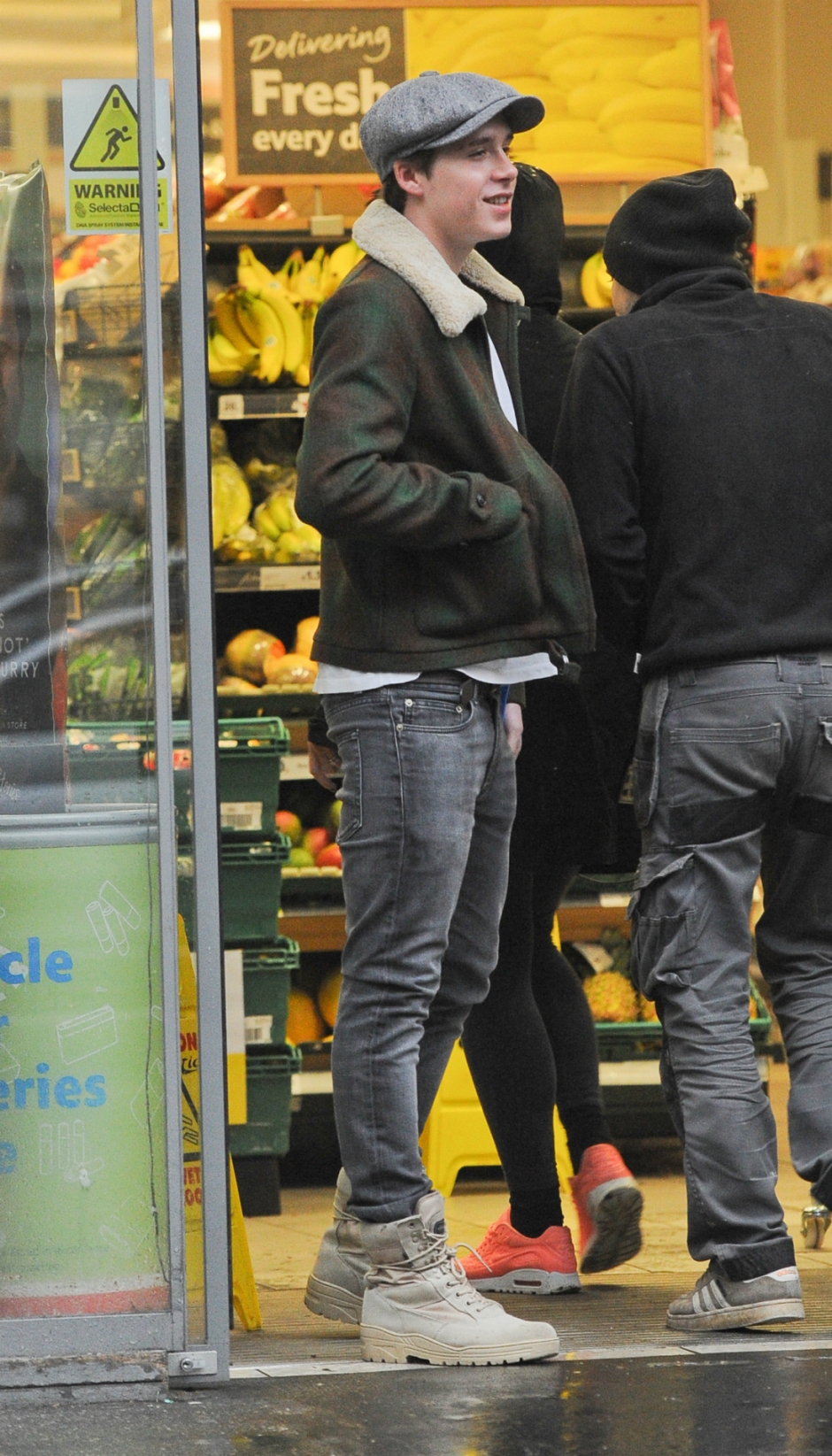 15 Adımda Brooklyn Beckham Stili