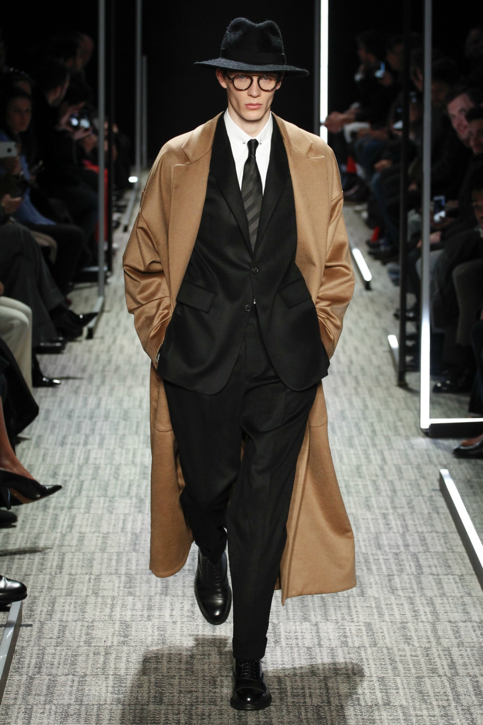 2017-18 Sonbahar/Kış Moda Haftası: Paris 3, 4 ve 5. Gün