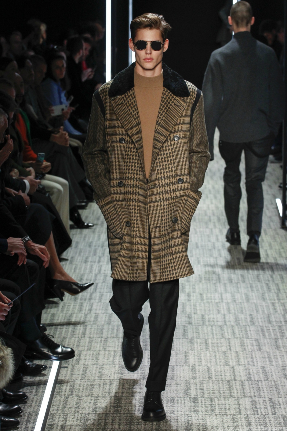 2017-18 Sonbahar/Kış Moda Haftası: Paris 3, 4 ve 5. Gün