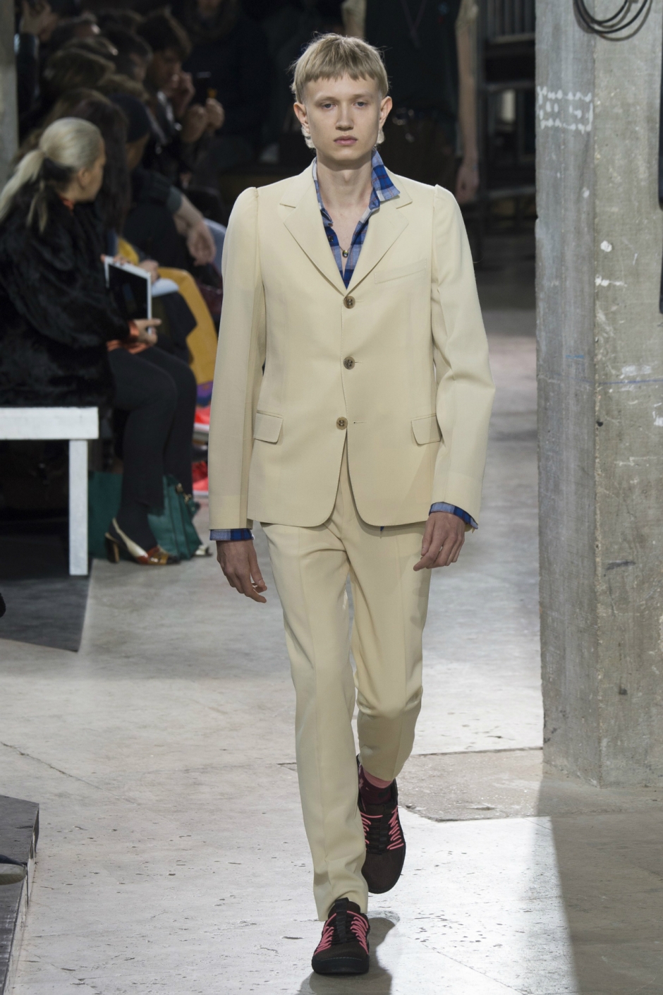 2017-18 Sonbahar/Kış Moda Haftası: Paris 3, 4 ve 5. Gün