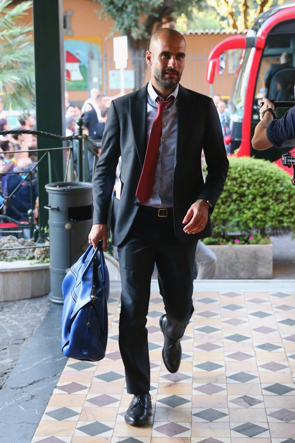 Pep Guardiola İle Saha Şıklığı