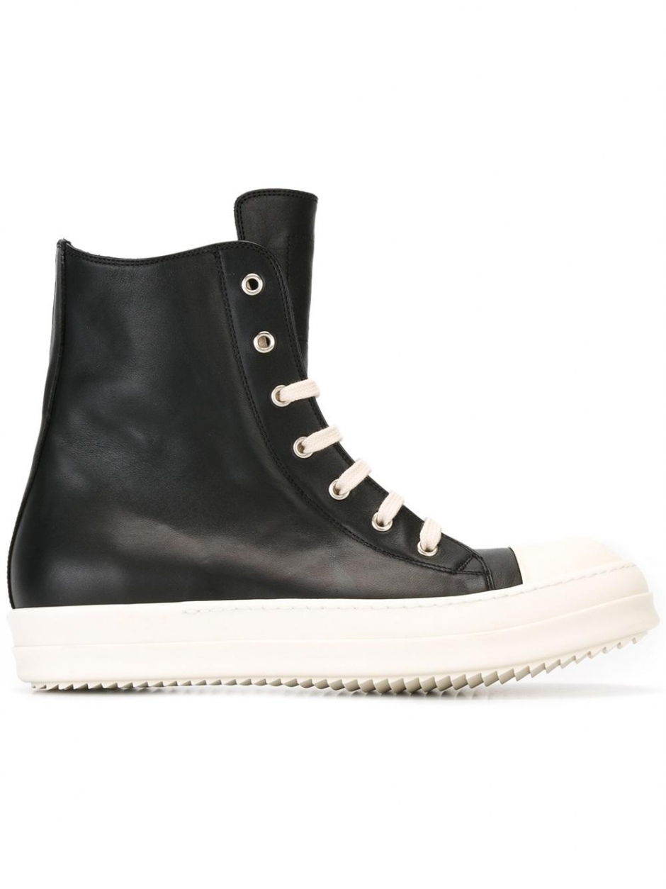 Pep Guardiola İle Saha Şıklığı