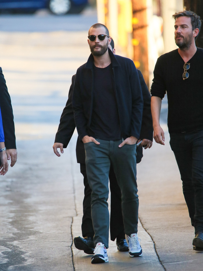 15 Adımda Jamie Dornan Stili