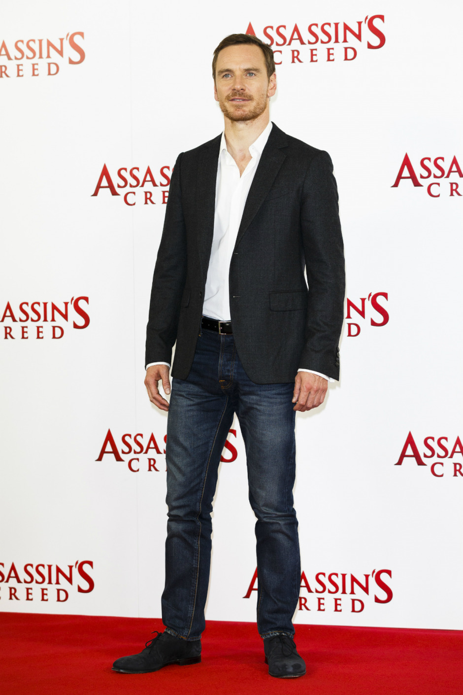 Aferin Bize, Tiyatroya Gidiyoruz