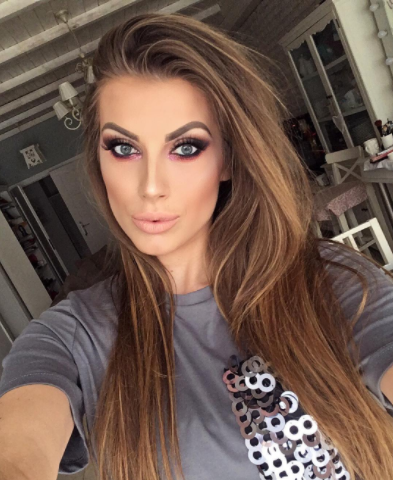 Instagram'ı Sevmemiz İçin Bir Sebep Daha: Adrianna Pindara