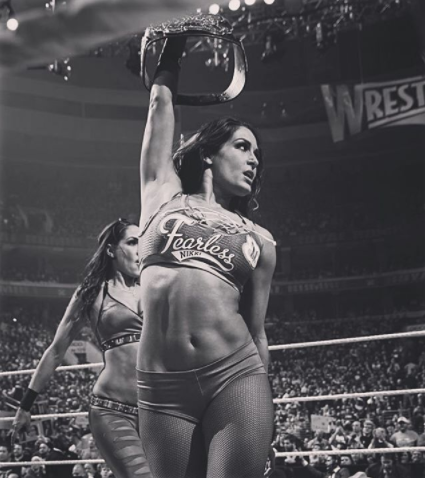 Mercek Altında: Nikki Bella