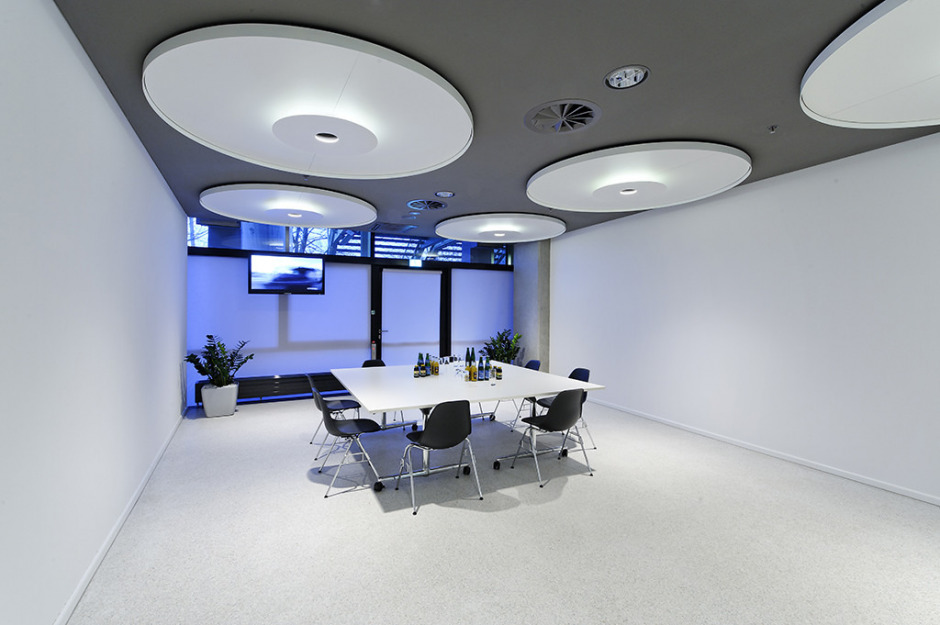 Lider Erkekler için Ofis Trendleri