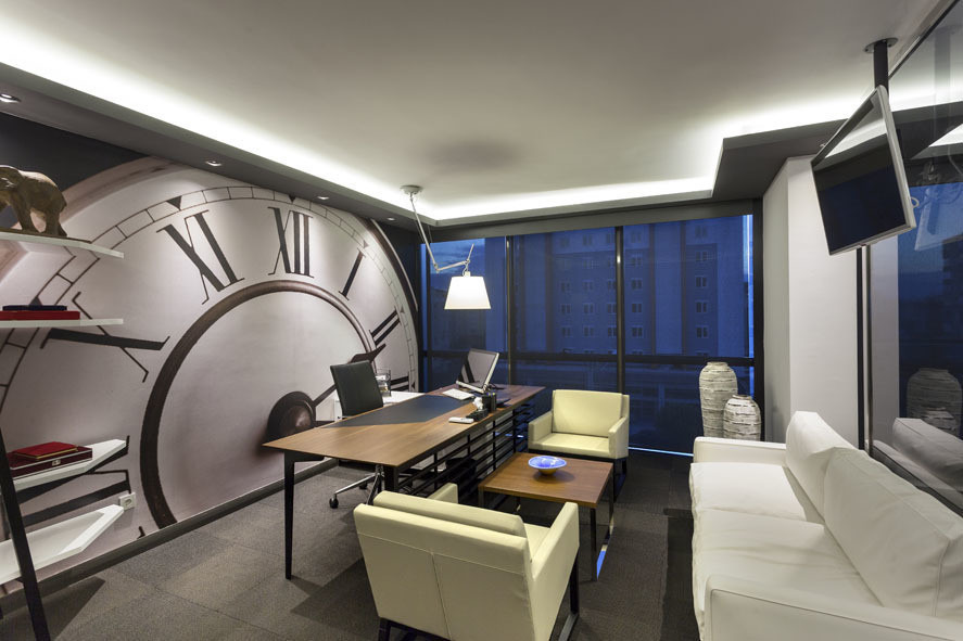 Lider Erkekler için Ofis Trendleri