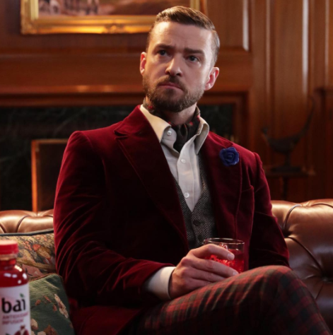 Saç Trendi: Yana Taranmış Kısa Kesim