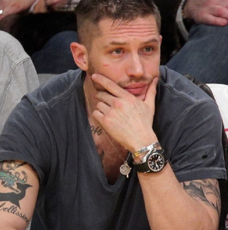 Saç Trendi: Yana Taranmış Kısa Kesim