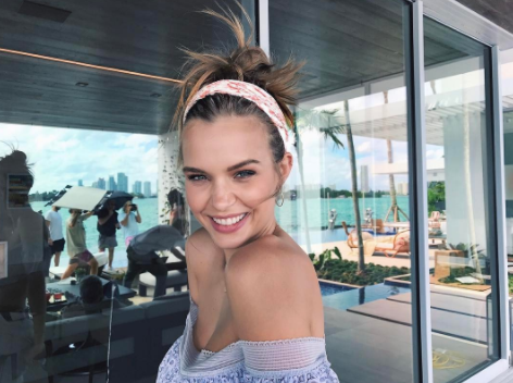 Mercek Altında: Josephine Skriver