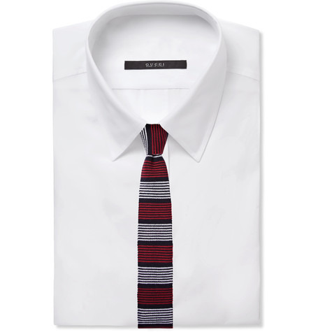 Ofis stilinde örgü kravat devri