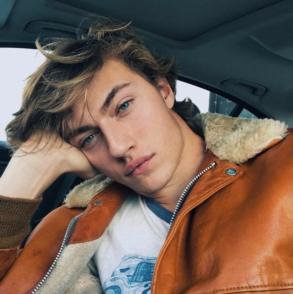 2017 Saç Modelleri: Orta Uzunluktaki Saçlar