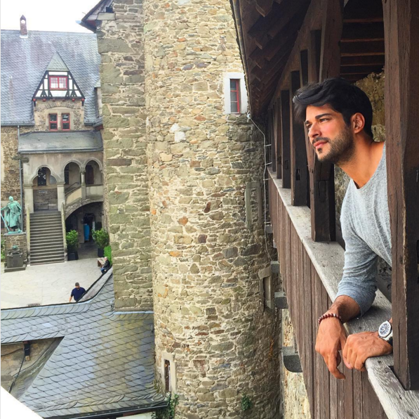 Dünden bugüne saçlarıyla: Burak Özçivit