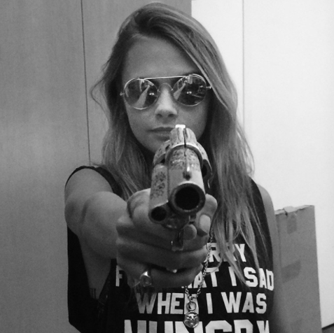 Mercek Altında: Cara Delevingne