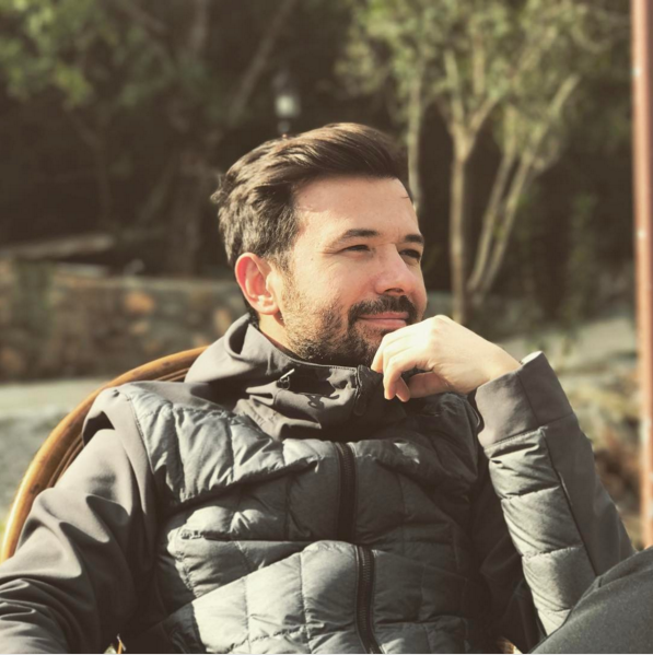 GQ Ofiste Ne Dinliyor? Favori 10 Pop Şarkımız GQ Ofiste Ne Dinliyor? Favori 10 Pop Şarkımız
