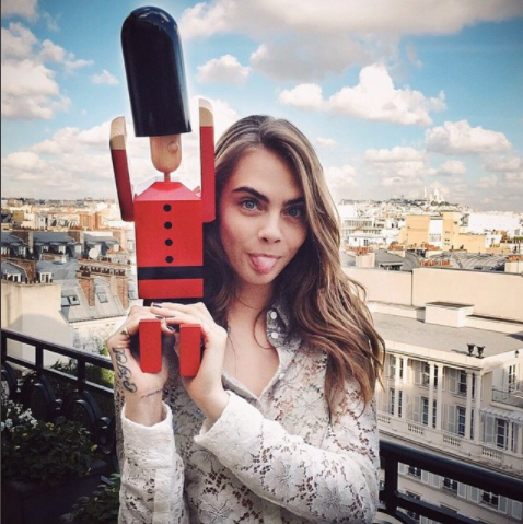 Mercek Altında: Cara Delevingne