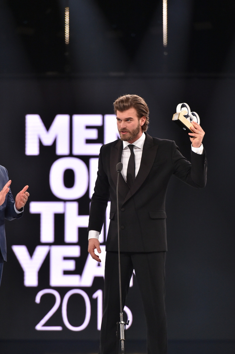 Dünden bugüne saçlarıyla: Kıvanç Tatlıtuğ