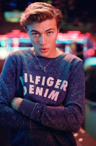 Tommy Hilfiger Denim ile Los Angeles Tarzı