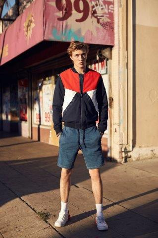 Tommy Hilfiger Denim ile Los Angeles Tarzı