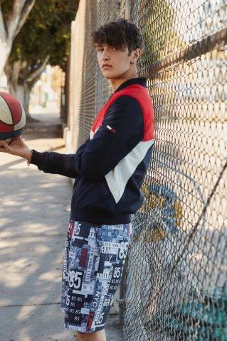 Tommy Hilfiger Denim ile Los Angeles Tarzı