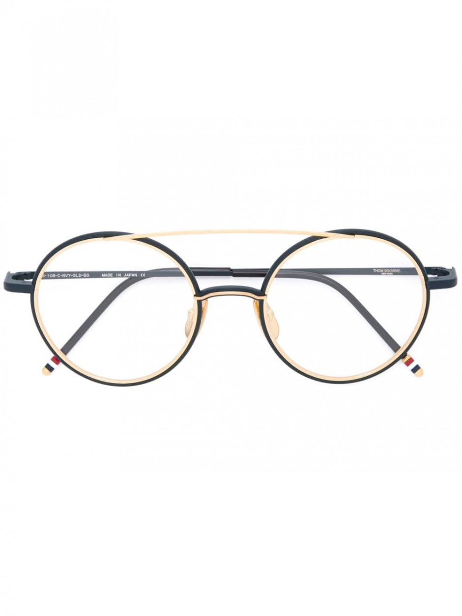 Numaralı Gözlükler Yuvarlandı