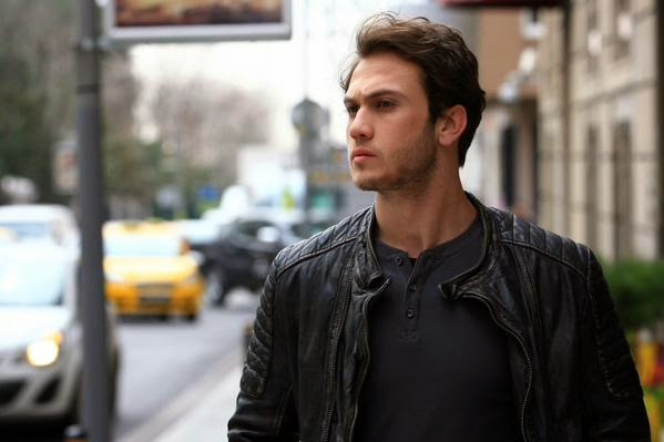 Dünden Bugüne Saçlarıyla: Aras Bulut İynemli