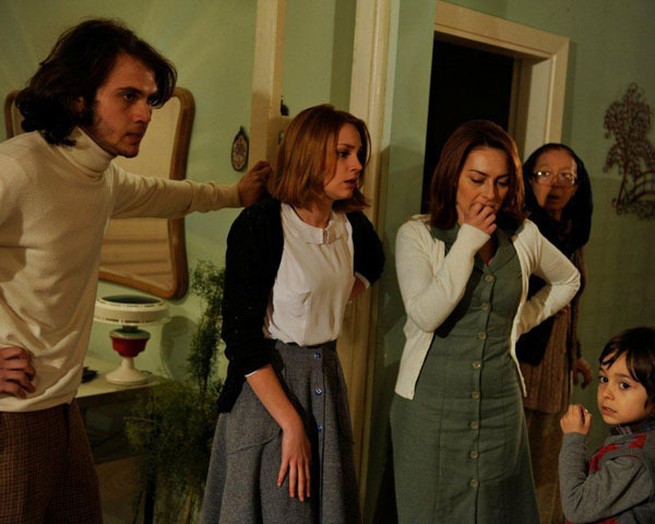 Dünden Bugüne Saçlarıyla: Aras Bulut İynemli