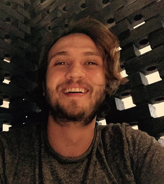 Dünden Bugüne Saçlarıyla: Aras Bulut İynemli