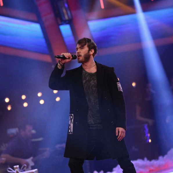 Dünden Bugüne Saçlarıyla: Aras Bulut İynemli