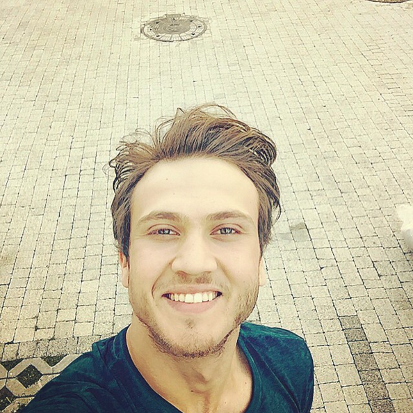 Dünden Bugüne Saçlarıyla: Aras Bulut İynemli