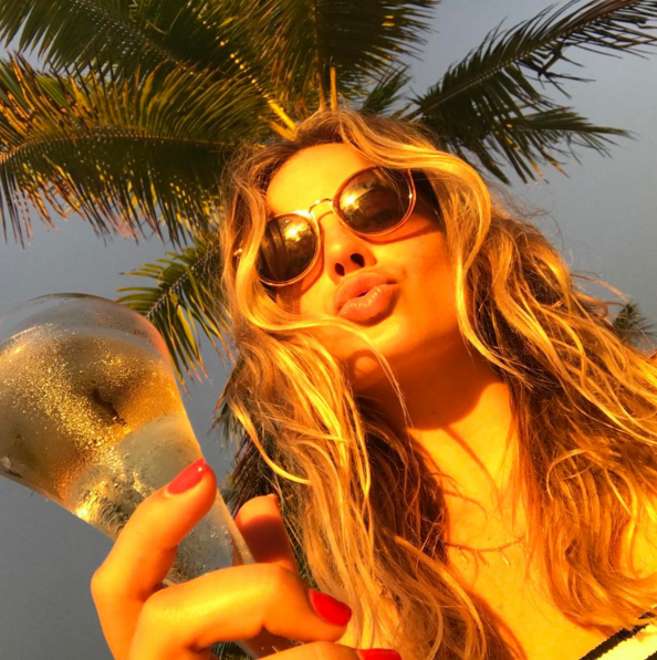 Yeni Bond Kızı Kim Olmalı? Yeni Bond Kızı Kim Olmalı?