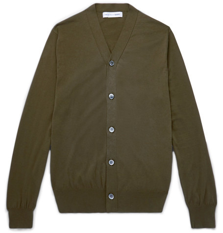 Ofis Stili: İnce Kazak ve Gömlek