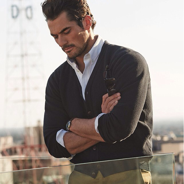 Ofis Stili: İnce Kazak ve Gömlek