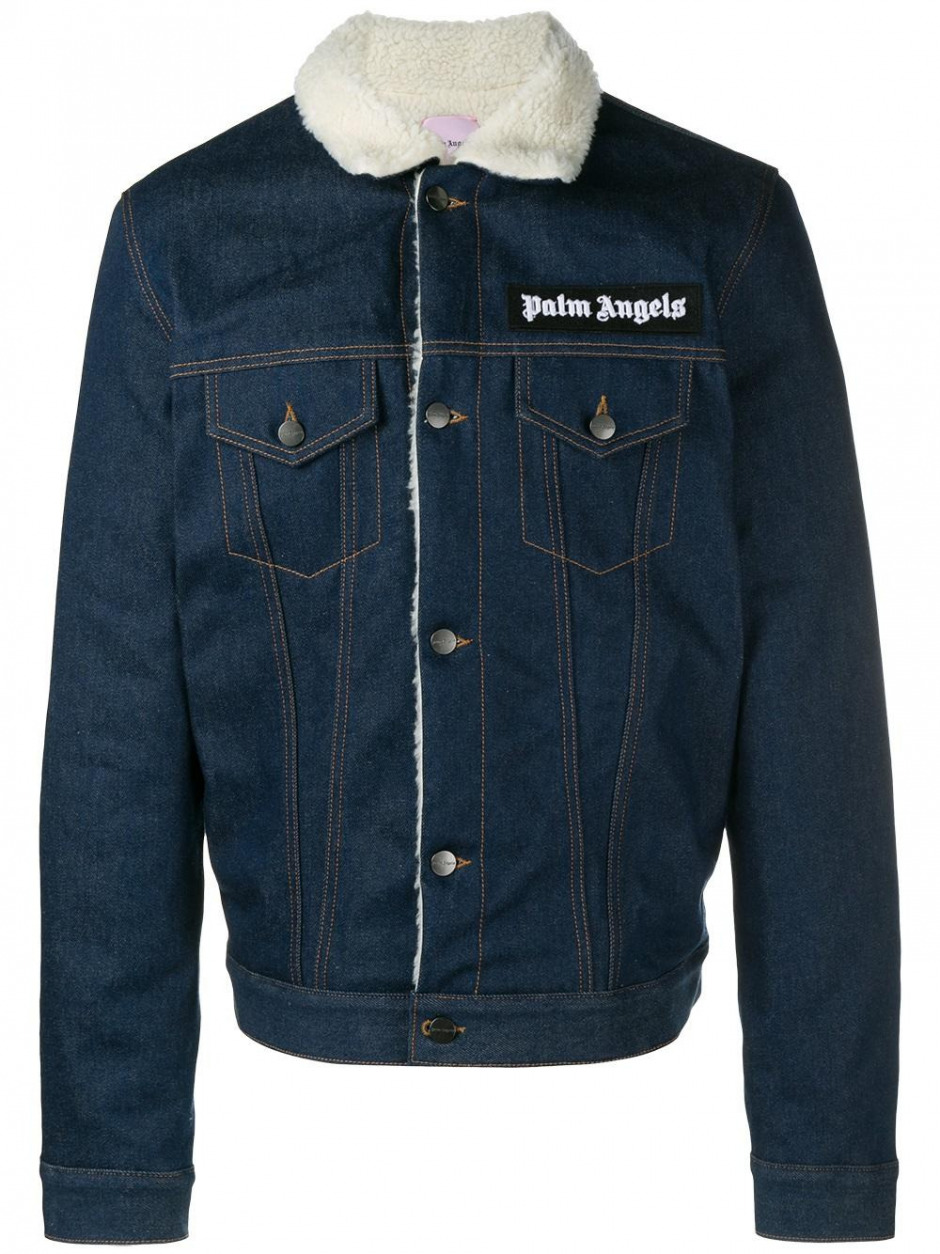 Shia Labeouff'un Sahil Kaçamağı Stili