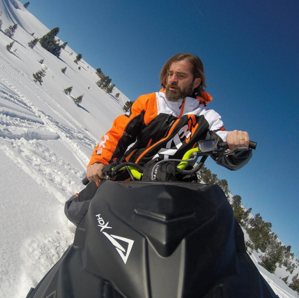 Dünden Bugüne Saçlarıyla: Engin Altan Düzyatan