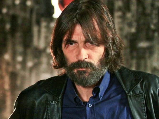 Dünden Bugüne Saçlarıyla: Erdal Beşikçioğlu