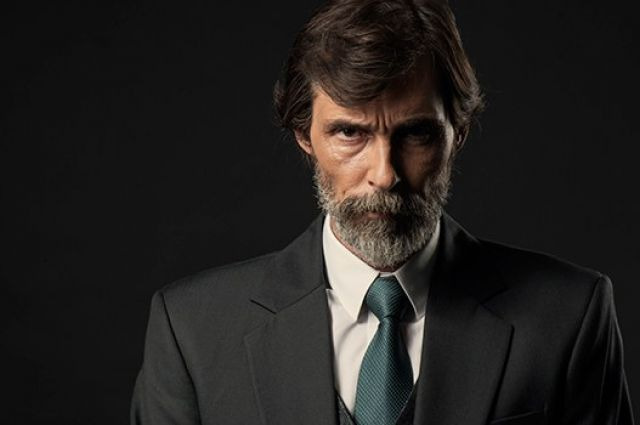 Dünden Bugüne Saçlarıyla: Erdal Beşikçioğlu