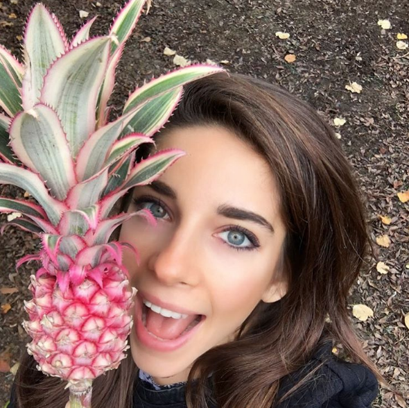 Mercek Altında: Elvin Levinler