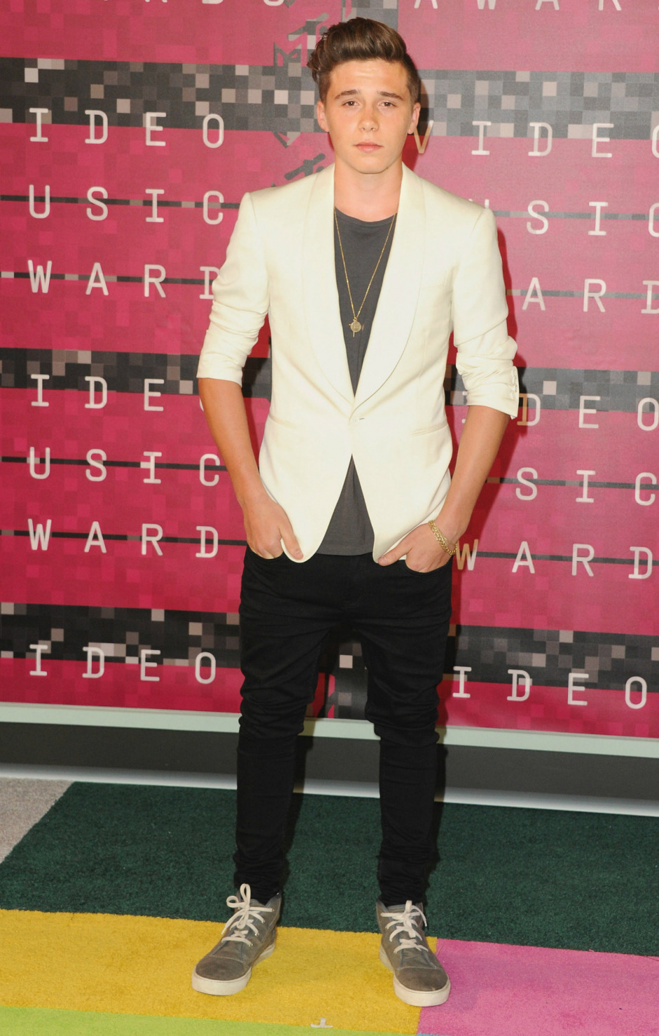 #GQYeniNesil: Babadan oğula genlerin stil haritası