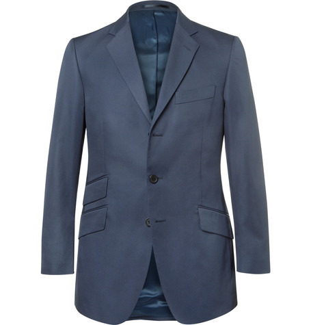 Ofis Stili: Lacivert Takım ve Çizgili Gömlek