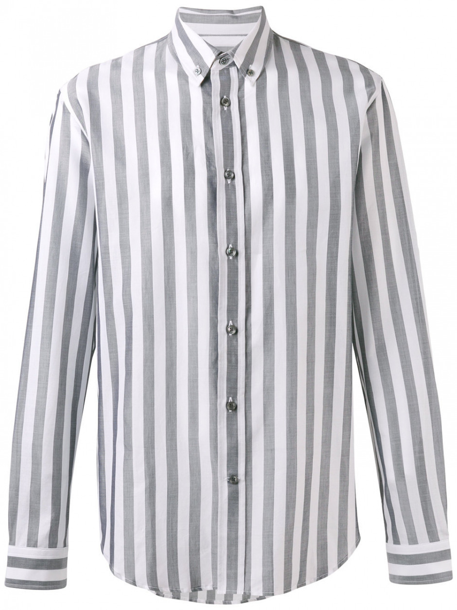 Ofis Stili: Lacivert Takım ve Çizgili Gömlek