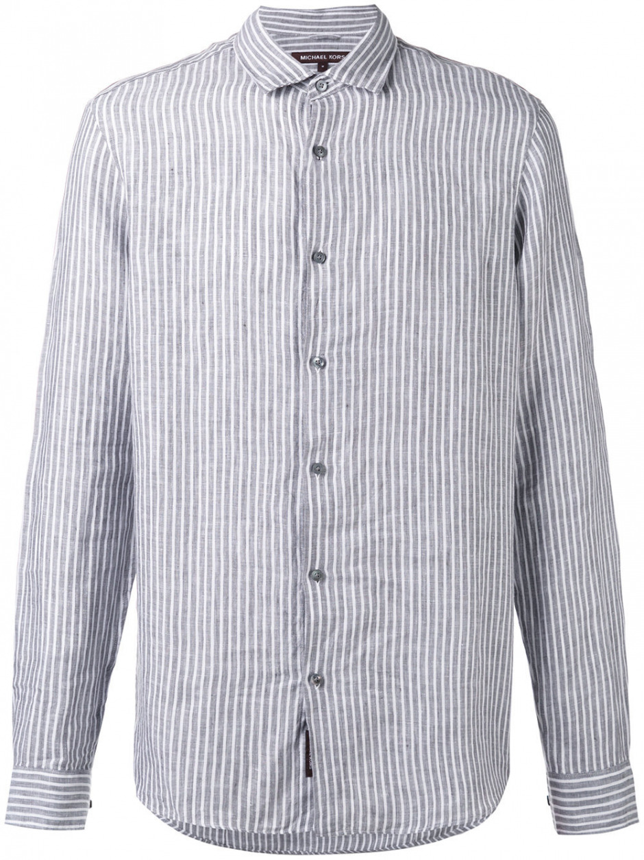 Ofis Stili: Lacivert Takım ve Çizgili Gömlek